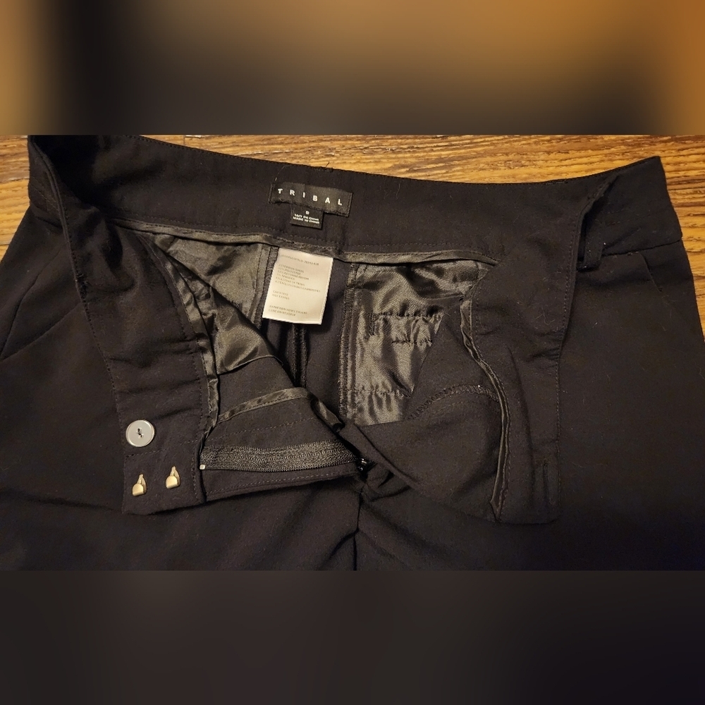 🔥NICE! Tribal Black Capris Size 8 - Picture 7 of 8